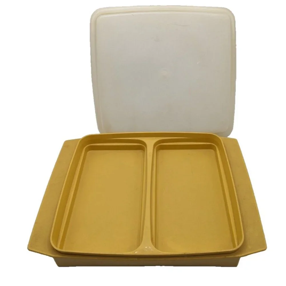 Vintage 1970s 2-Compartment Harvest Gold Tupperware w Lid - Very Good Condition